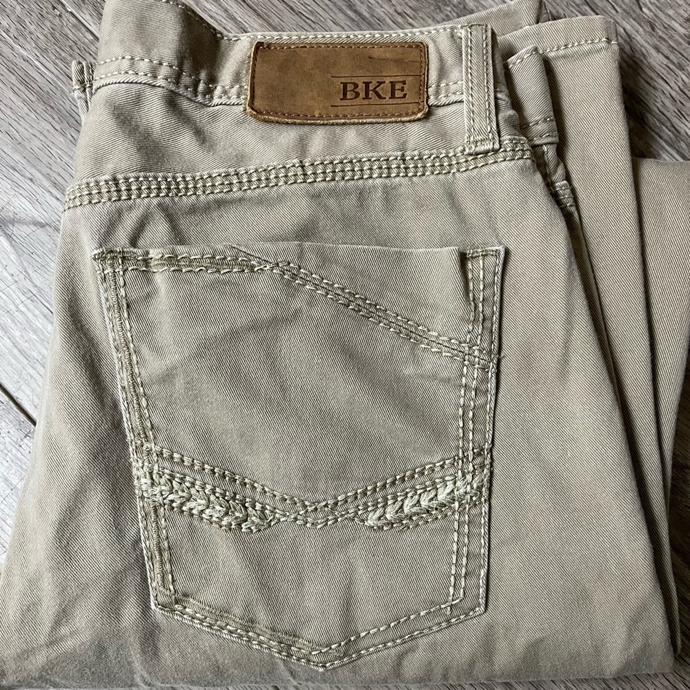 BKE Bootcut Jeans. Tan. 31R